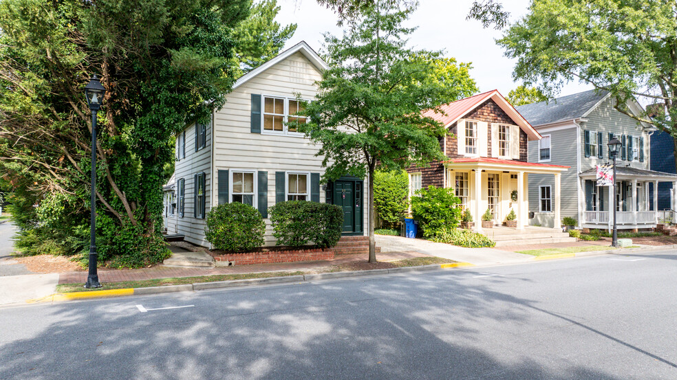 Primary Photo Of 33 S Harrison St, Easton Office For Sale