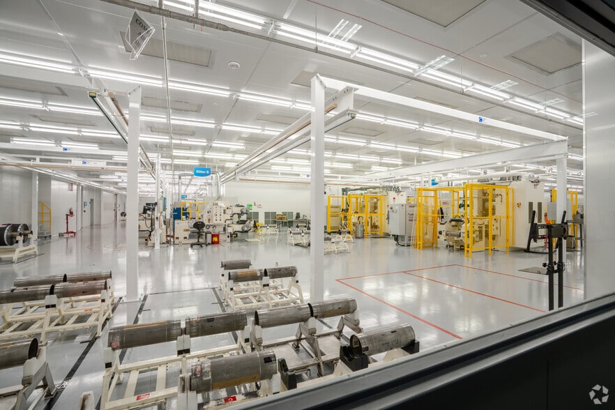 More Photos Of 2700 S Saginaw Rd, Midland Manufacturing For Sale