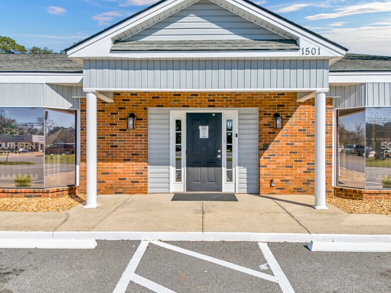 More Photos Of 1501 US Highway 19 S, Leesburg Office For Sale