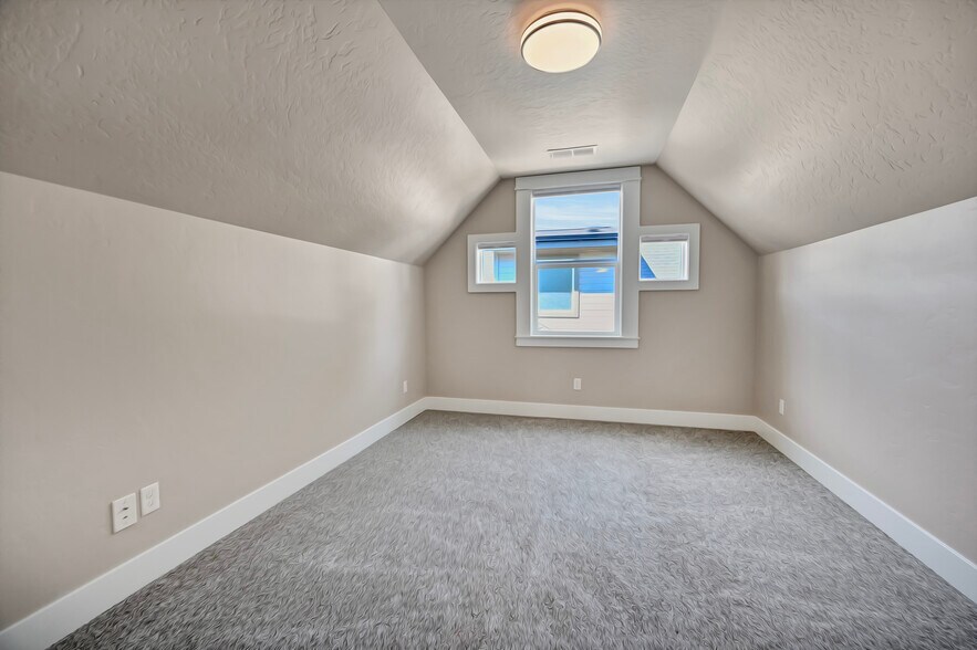 More Photos Of 2101 S Hervey St, Boise Multifamily For Sale