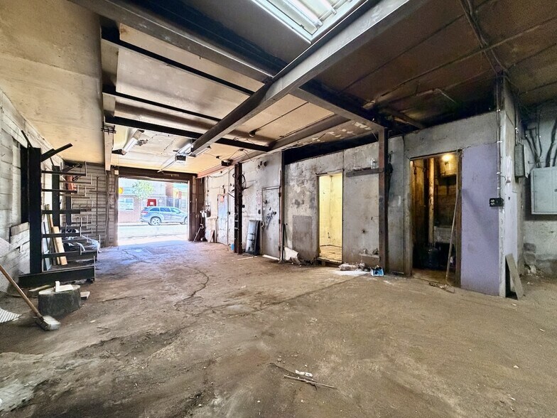 More Photos Of 4309 Palisade Ave, Union City Manufacturing For Lease