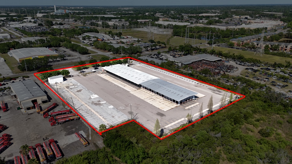 More Photos Of 9801 Palm River Rd, Tampa Truck Terminal For Lease