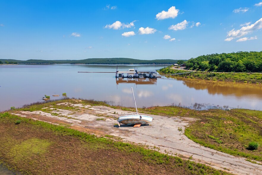 More Photos Of 3501 Westport Marina Rd, Cleveland Specialty For Sale