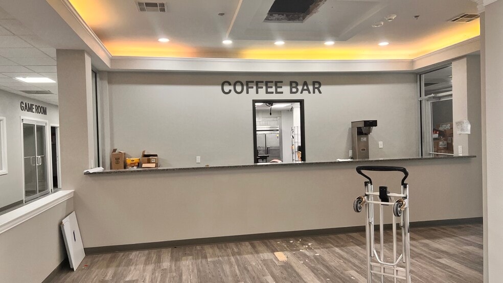 More Photos Of 830 E Princeton Dr, Princeton Hospital For Sale