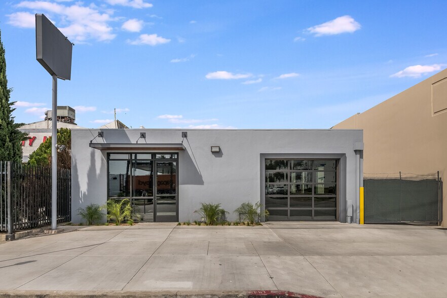 More Photos Of 633 Hindry Ave, Inglewood Warehouse For Sale