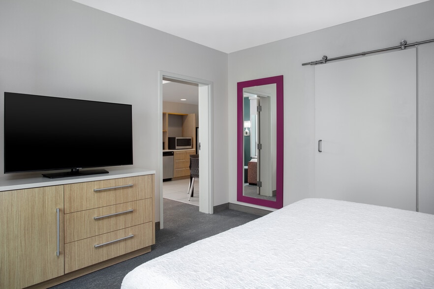 More Photos Of 14060 Emerald Coast Pkwy, Destin Hotel For Sale