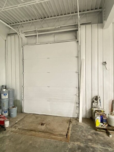 More Photos Of 90 Salmon St, Providence Manufacturing For Lease