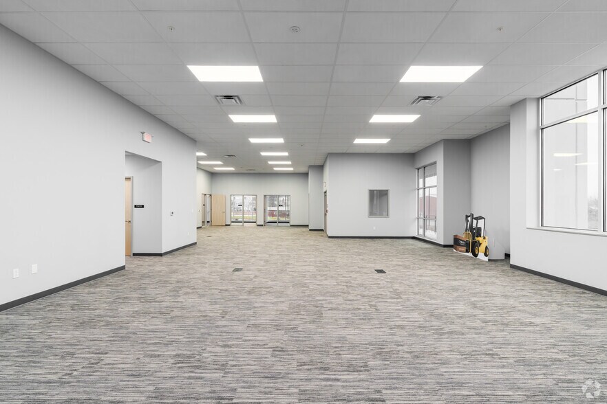 More Photos Of 601 E 10th St, Marcus Hook Distribution For Lease