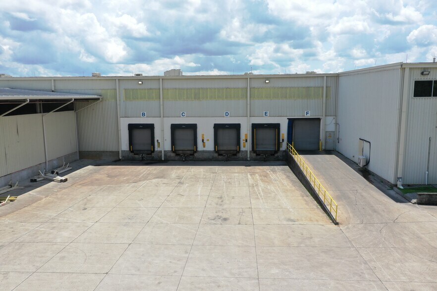 More Photos Of 2121 Holston Bend Dr, Mascot Manufacturing For Lease