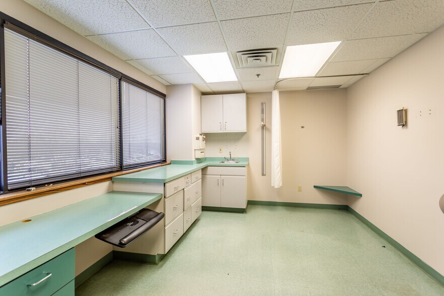 More Photos Of 2250-2300 W Ridge Rd, Greece Medical For Lease