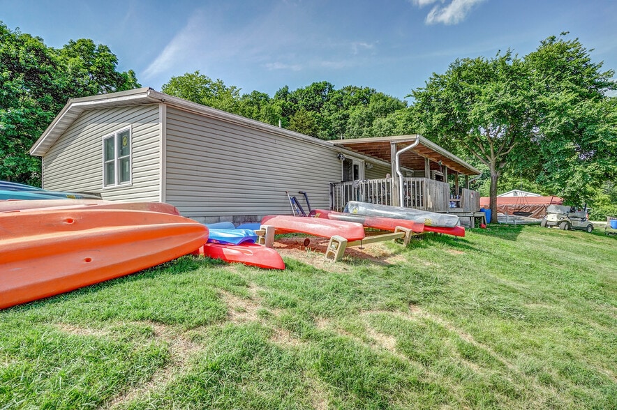 More Photos Of 1254 Hooten Town Rd, Crane Trailer Camper Park For Sale