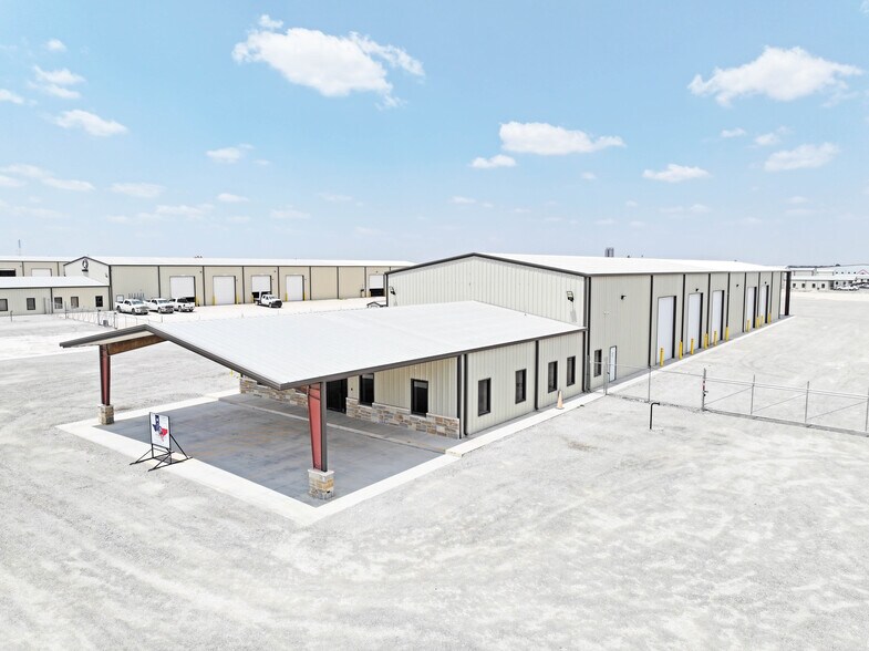 More Photos Of 13800 W Interstate 20 E, Odessa Industrial For Lease