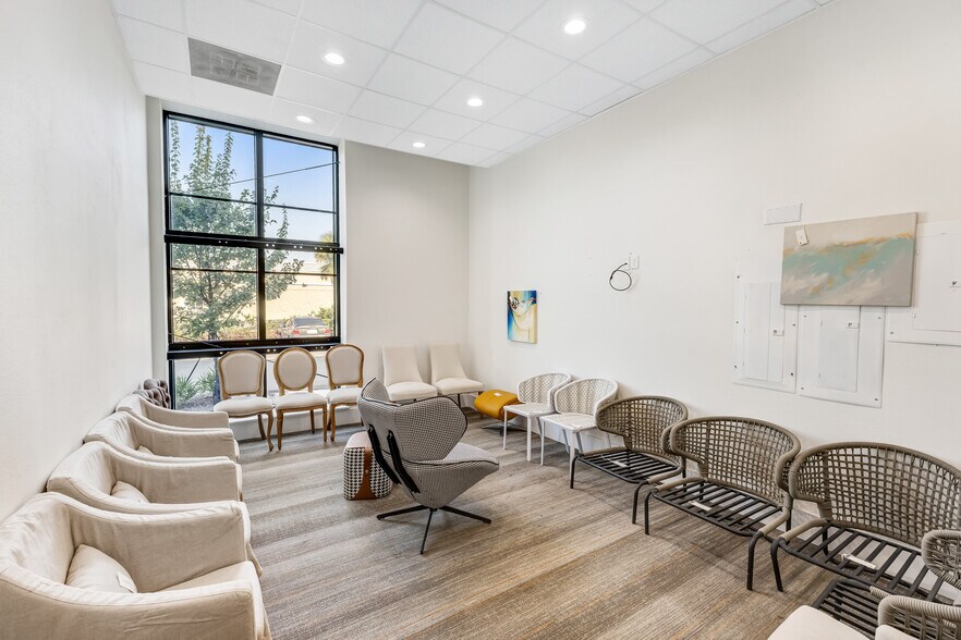 More Photos Of 12870 US Hwy 98, Miramar Beach Showroom For Sale