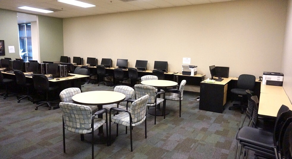 More Photos Of 2810 S US Highway 1, Fort Pierce General Retail For Sale