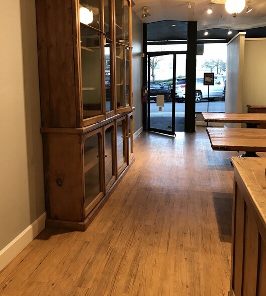 More Photos Of 393 Main St, Los Altos Storefront For Lease