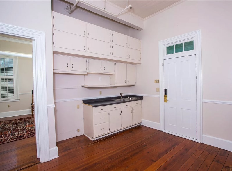 More Photos Of 245 Intendencia St, Pensacola Office Residential For Lease
