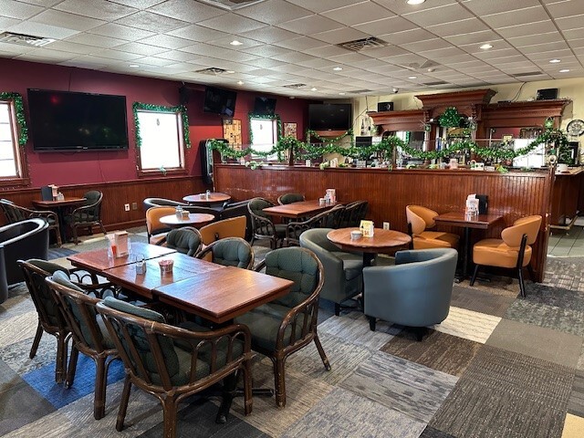 More Photos Of 35 State Rd, Phillipston Hotel For Sale