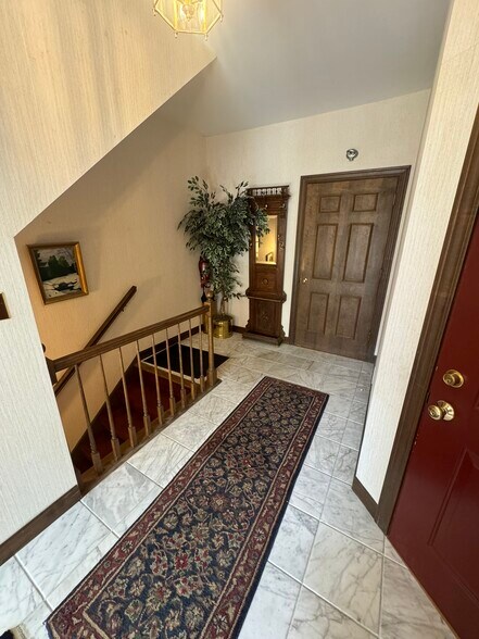 More Photos Of 1623 W Colonial Pky, Inverness Medical For Sale