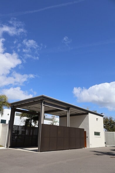 More Photos Of 2051 Gandy, Saint Petersburg Self Storage For Sale