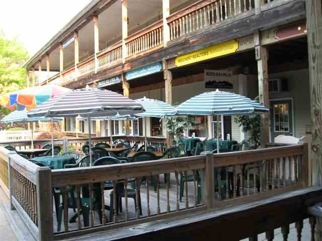 More Photos Of 318 Delaware Ave, Delmar Freestanding For Lease