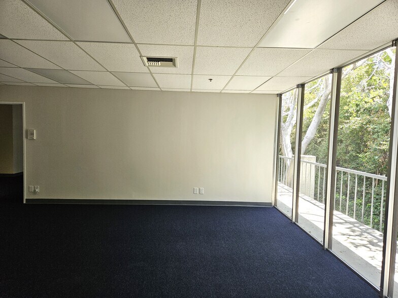 More Photos Of 1517 Fair Oaks Ave, South Pasadena Office For Lease