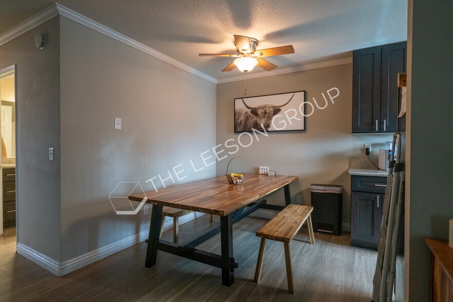 More Photos Of 1010 Clearbrook Ln, Vista Apartments For Sale