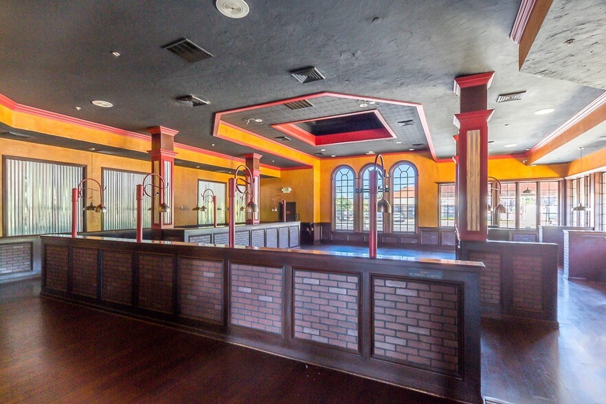 More Photos Of 1800 Churn Creek Rd, Redding Restaurant For Lease