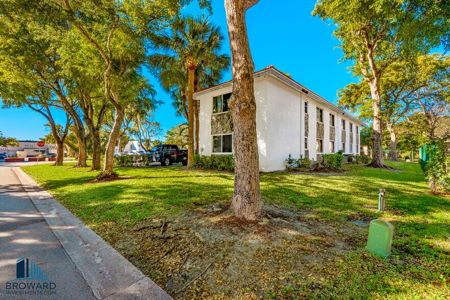 More Photos Of 10201 NW 35th St, Coral Springs Multifamily For Sale