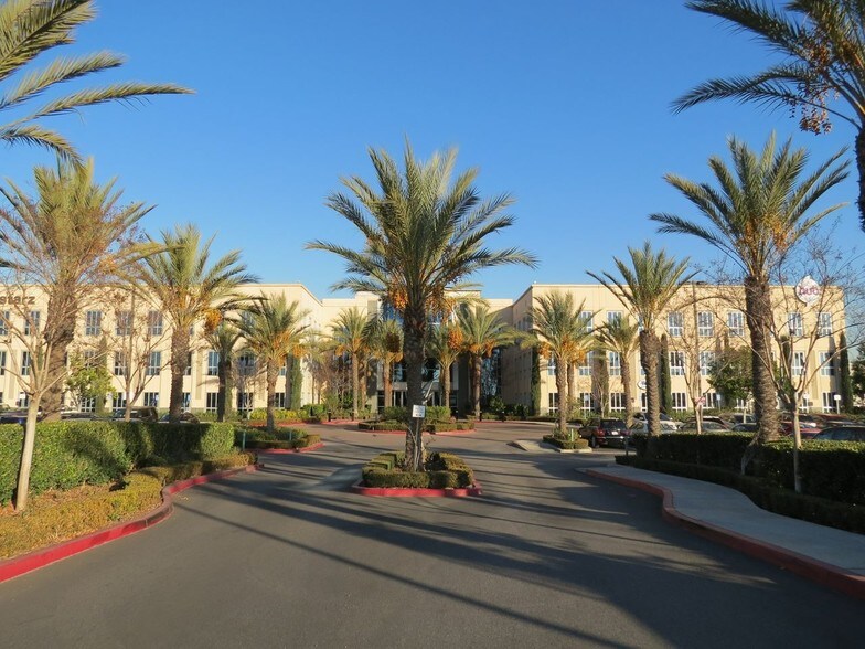 More Photos Of 2950 N Hollywood Way, Burbank Office For Lease
