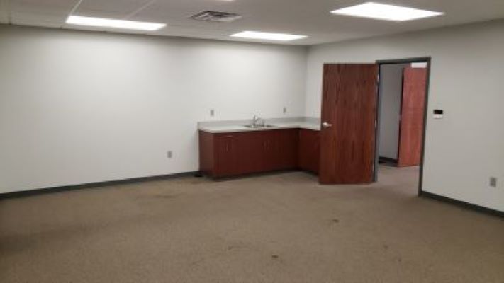 More Photos Of 530 E 8th St, Junction City Warehouse For Sale