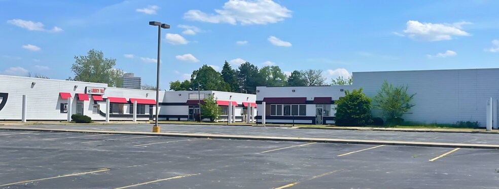 More Photos Of 12 E Bancroft St, Toledo Unknown For Lease