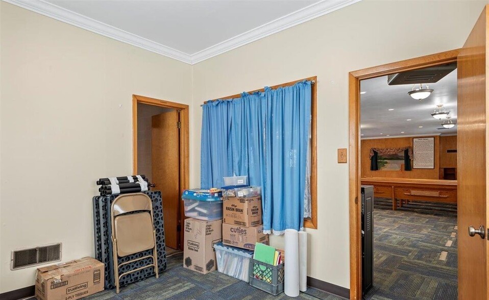 More Photos Of 110 W Main St, Pleasant Plains Religious Facility For Sale