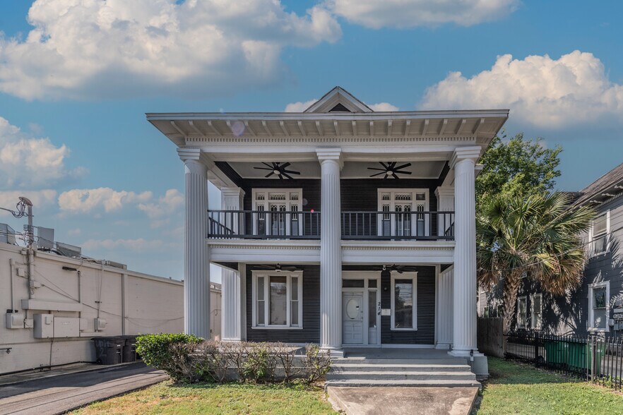 More Photos Of 214 E Ashby Pl, San Antonio Office For Lease