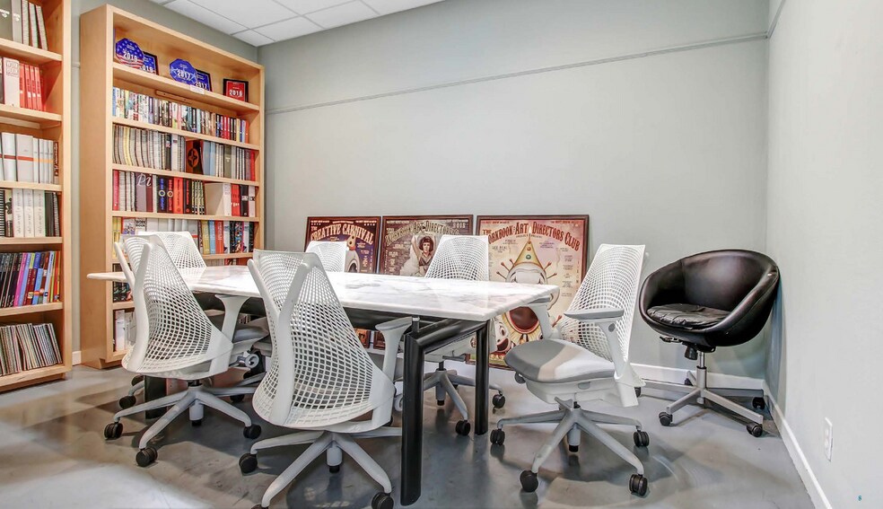 More Photos Of 114 Doheny Dr, Beverly Hills Office For Sale