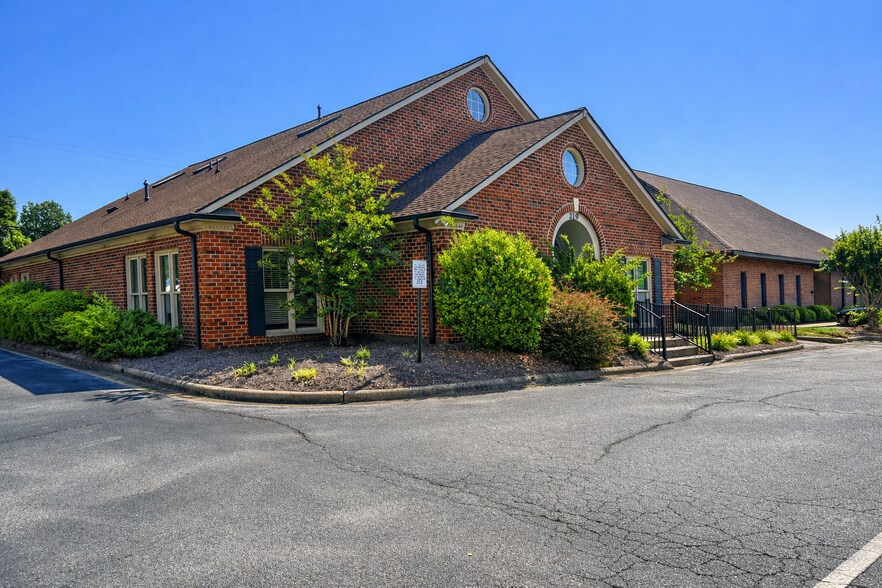 More Photos Of 219 Le Phillip Ct, Concord Medical For Lease