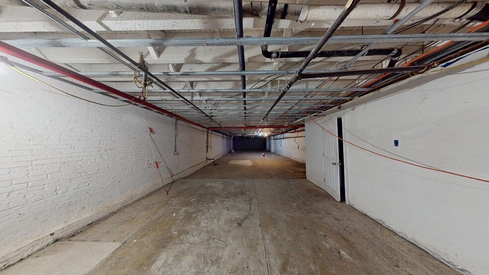 More Photos Of 343 Canal St, New York Office For Lease