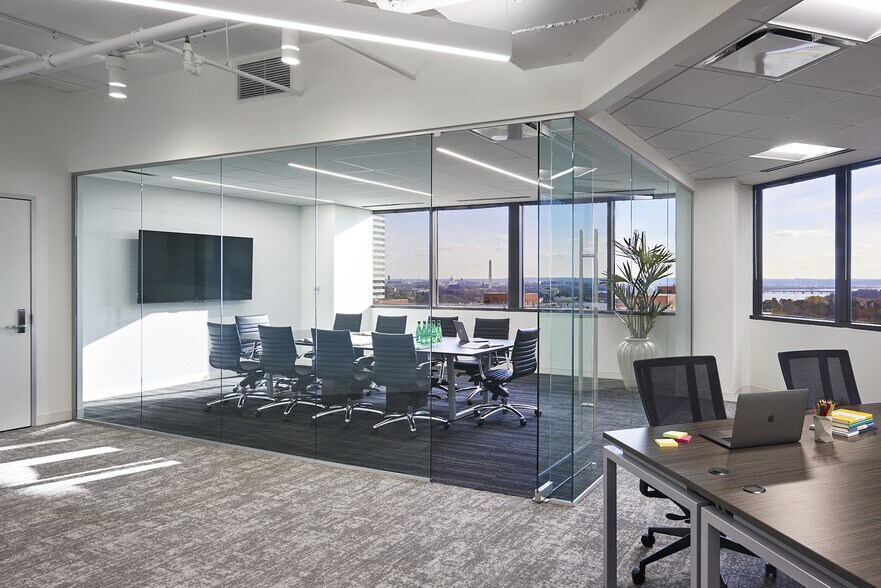 More Photos Of 1300 N 17th St, Arlington Office For Lease