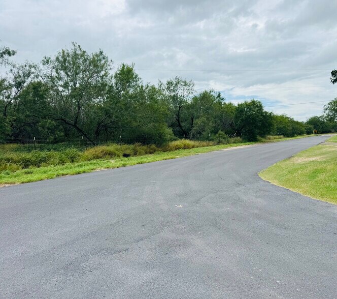 More Photos Of 123 Fresno st, La Joya Land For Sale