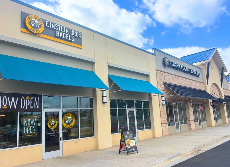 Primary Photo Of 310 Lanier Cir, Woodstock General Retail For Sale