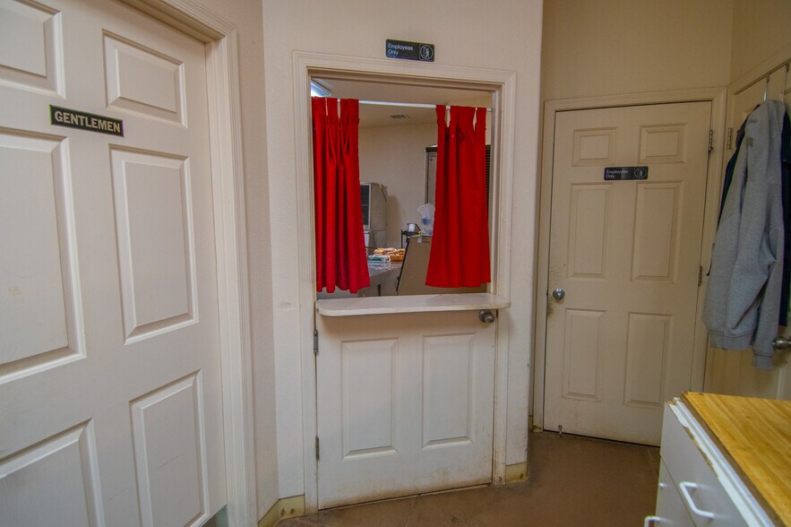 More Photos Of 54140 N Main St, Seligman Freestanding For Sale