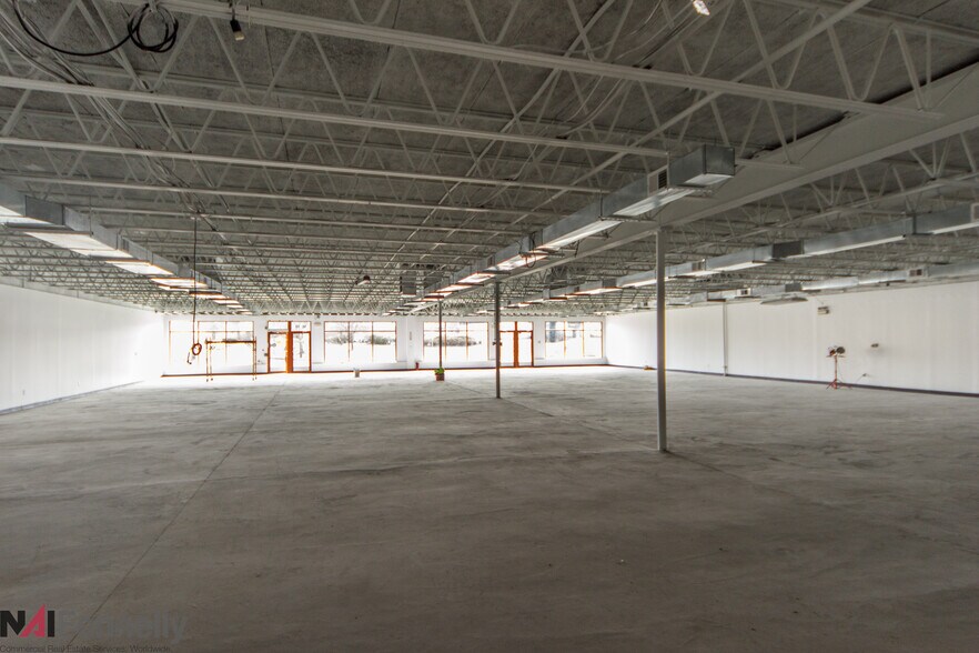 More Photos Of 18 Arctic Pky, Ewing Storefront For Lease