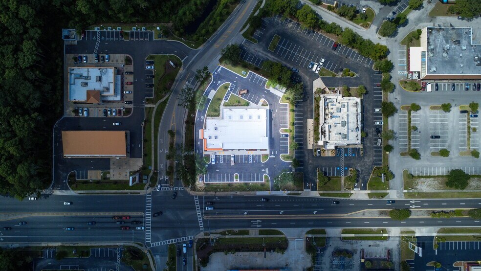 More Photos Of 8730 Baymeadows Rd, Jacksonville Storefront For Lease