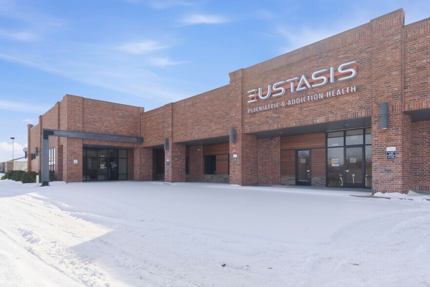 More Photos Of 5540-5550 N Farmer Branch Rd, Ozark General Retail For Sale