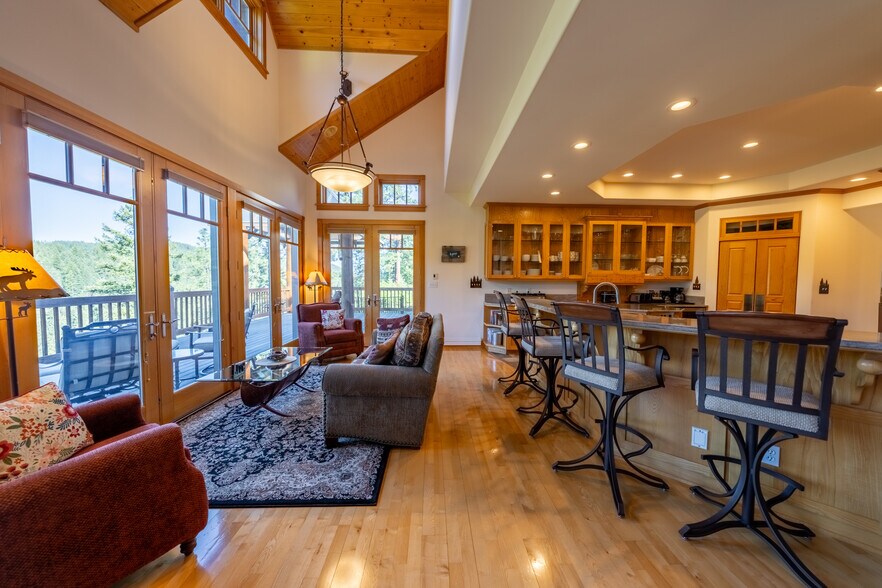 More Photos Of 135 Squire Ln S, Trout Creek Hospitality For Sale