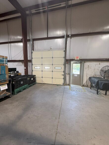 More Photos Of 144 Talbert Pointe Dr, Mooresville Light Distribution For Lease