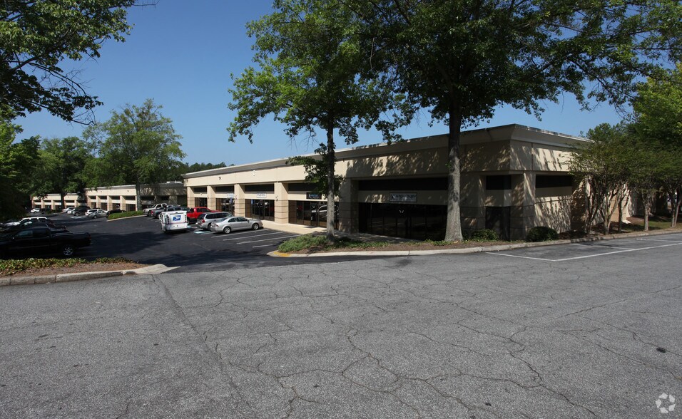 More Photos Of 5965 Peachtree Corners E, Norcross Warehouse For Lease