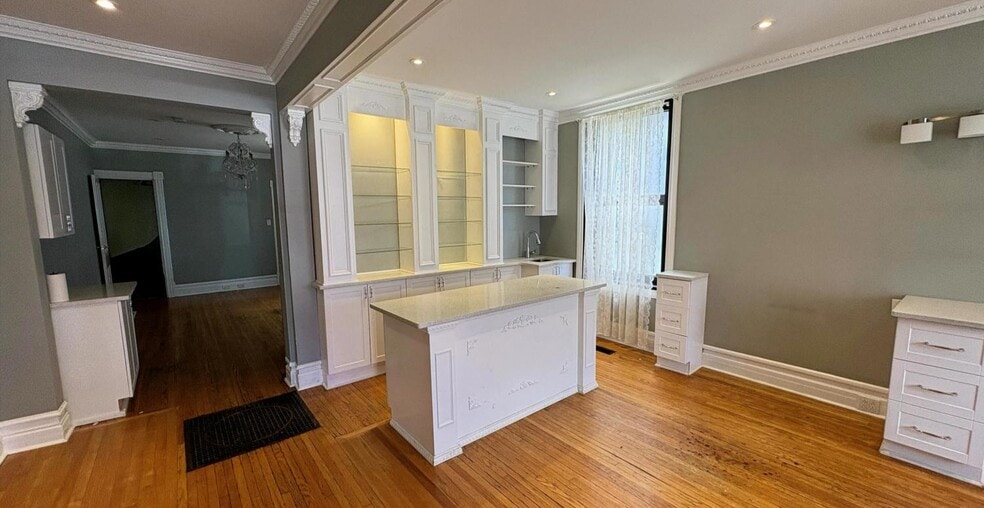 More Photos Of 636 Somerset St W, Ottawa Storefront For Sale