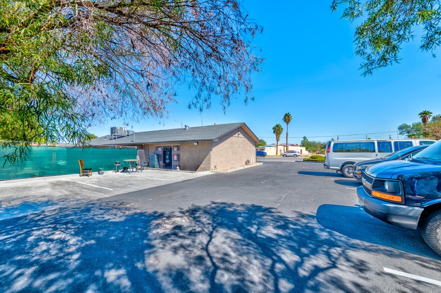 More Photos Of , Las Vegas Office For Sale