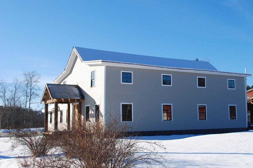 More Photos Of 13 Wall St, Northfield Industrial For Sale