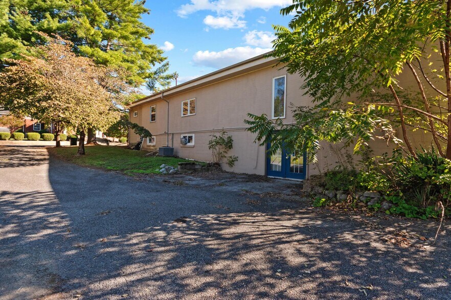 More Photos Of 78 Ash St, Calvert City Office For Sale